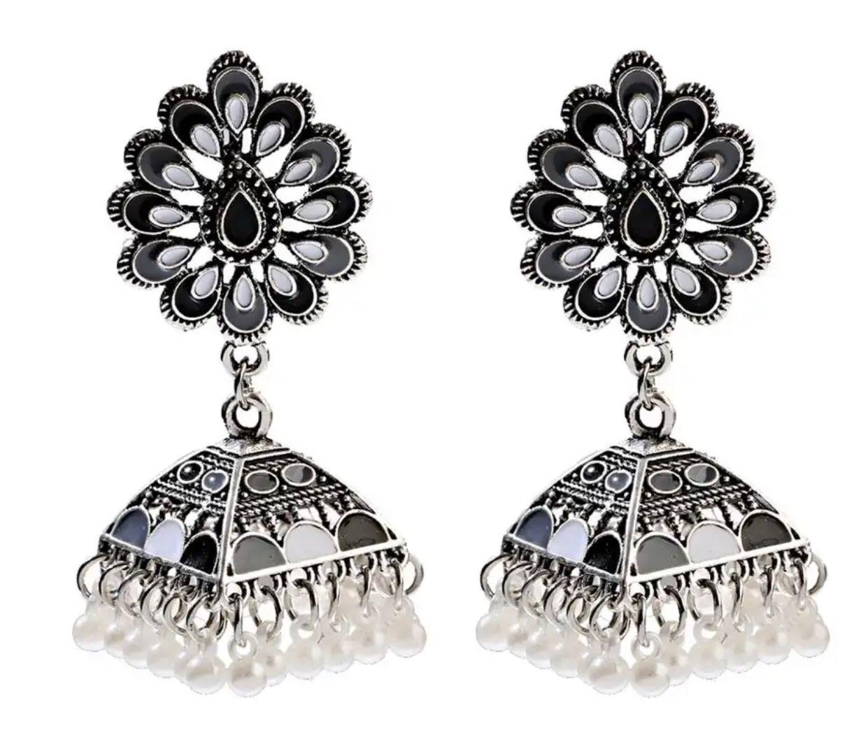 Leila Earrings (Black & White)