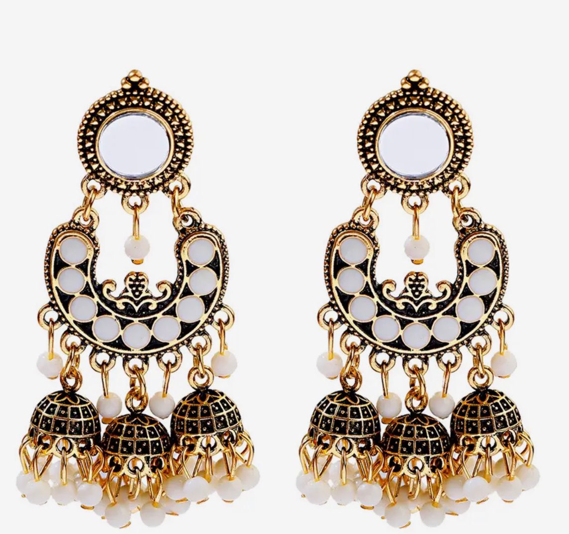 Amirah Earrings (White)