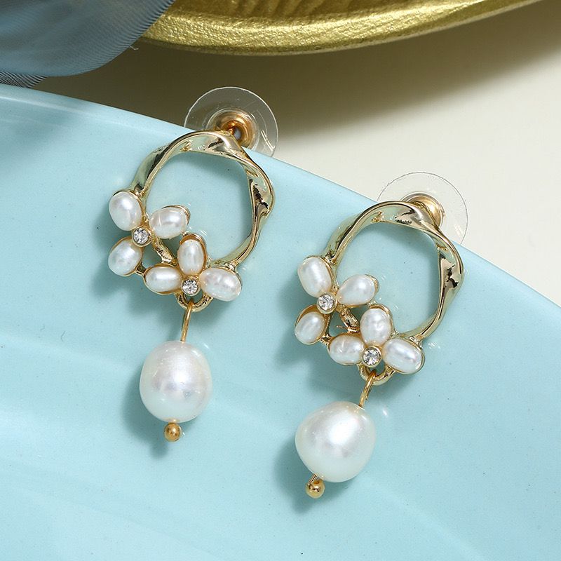 Flower Pearl Hoop Earrings